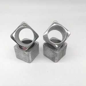 Pottery Barn Napkin Rings Set Of 4‎ Textured Aluminum Silver Modern Table Decor